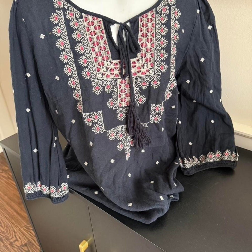 Vanessa Virginia Embroidered‎ Boho Peasant Top Navy Blue Size L
